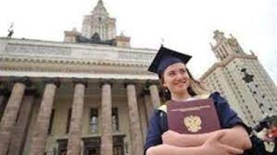  - طفلة روسية (8) أعوام تستعد للالتحاق بجامعة موسكو..
