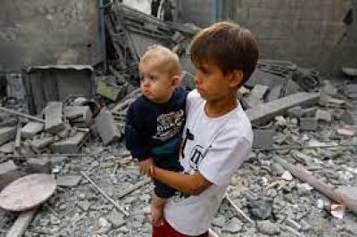  - أطفال غزة: ضحايا حرب أم أبطال خارقون؟..
